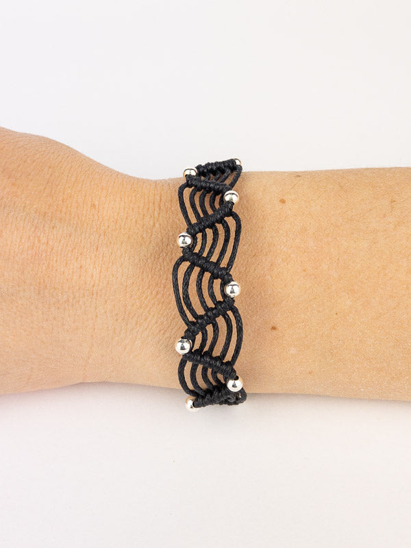 5 Macramé bracelets with 6 strands