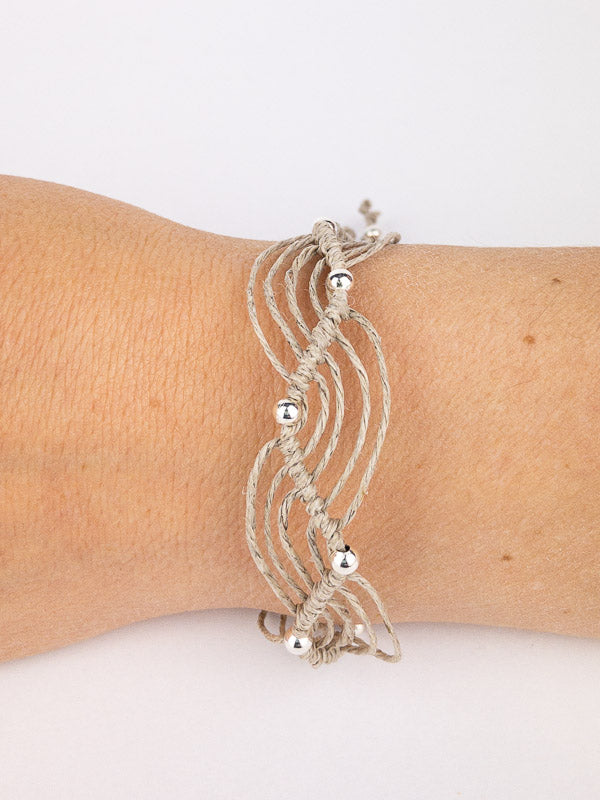 5 Macramé bracelets with 6 strands