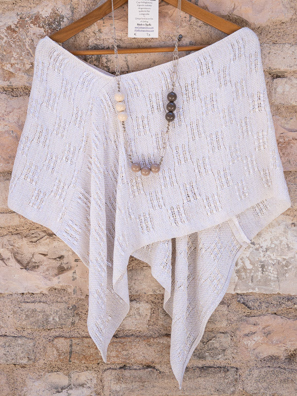 Damask shrug