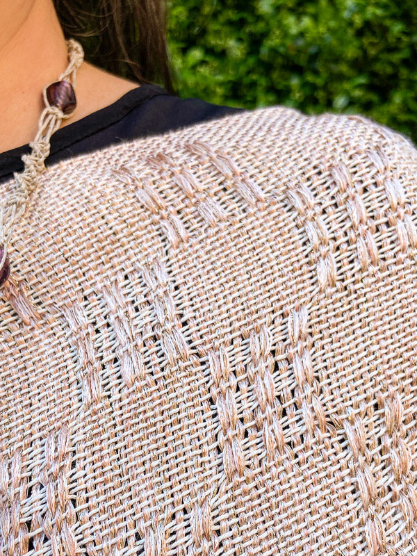 Damask shrug