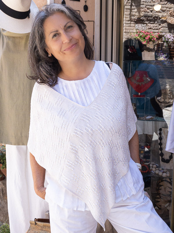 Damask shrug
