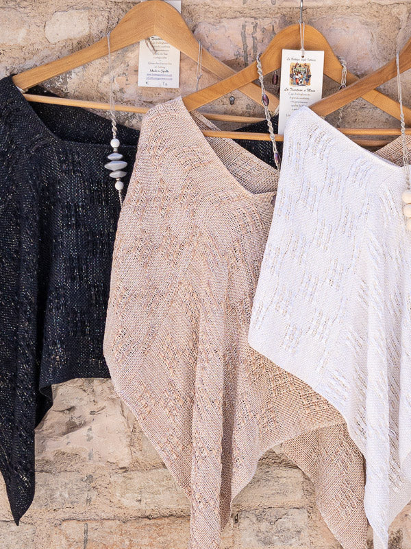 Damask shrug