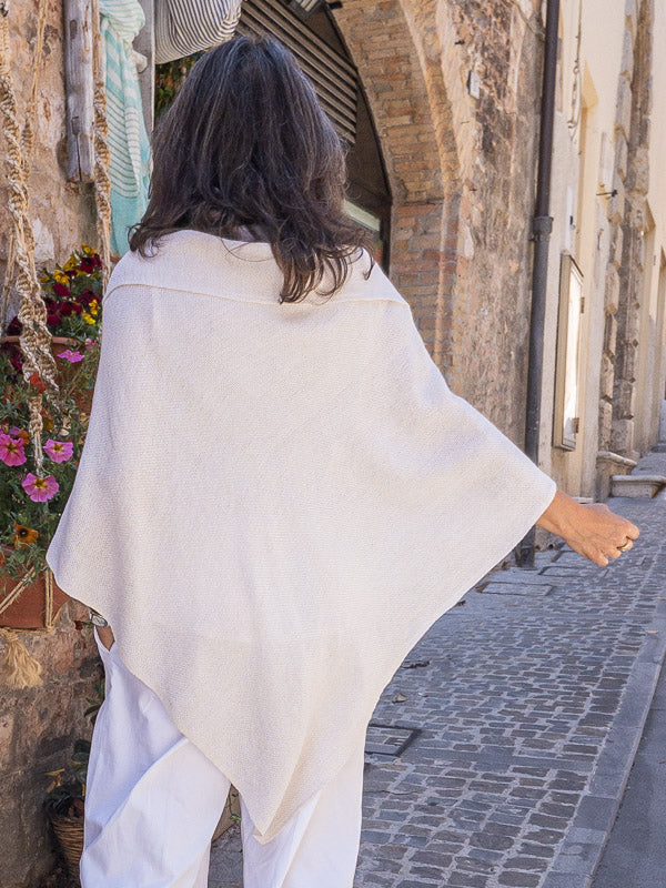 Large cape