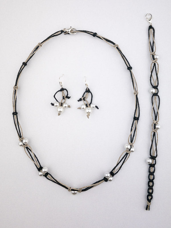 Classic Pearl Set