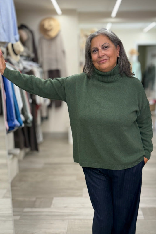 Maglia in cashmere rigenerato - collo alto