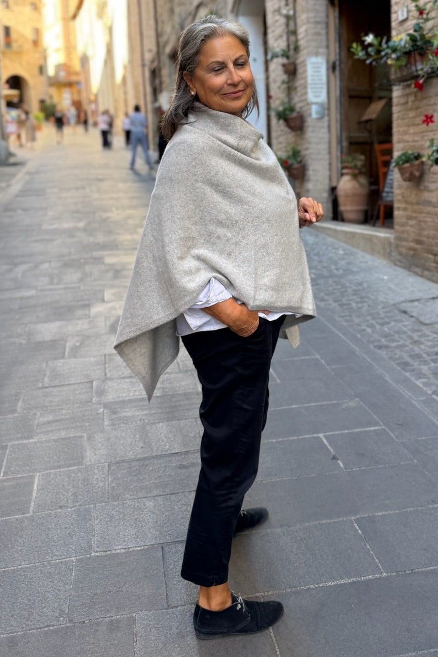 Recycled cashmere stole