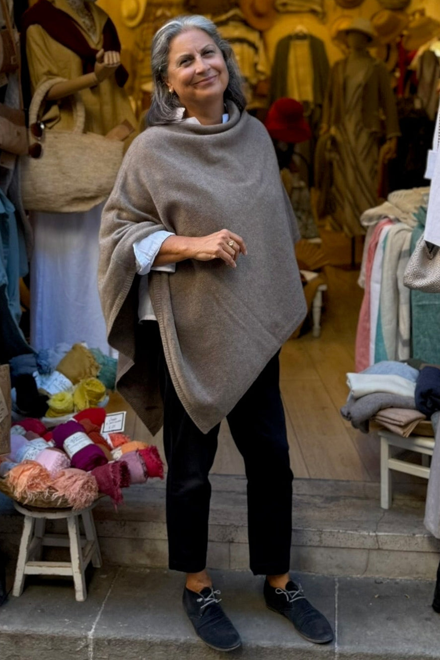 Recycled cashmere stole