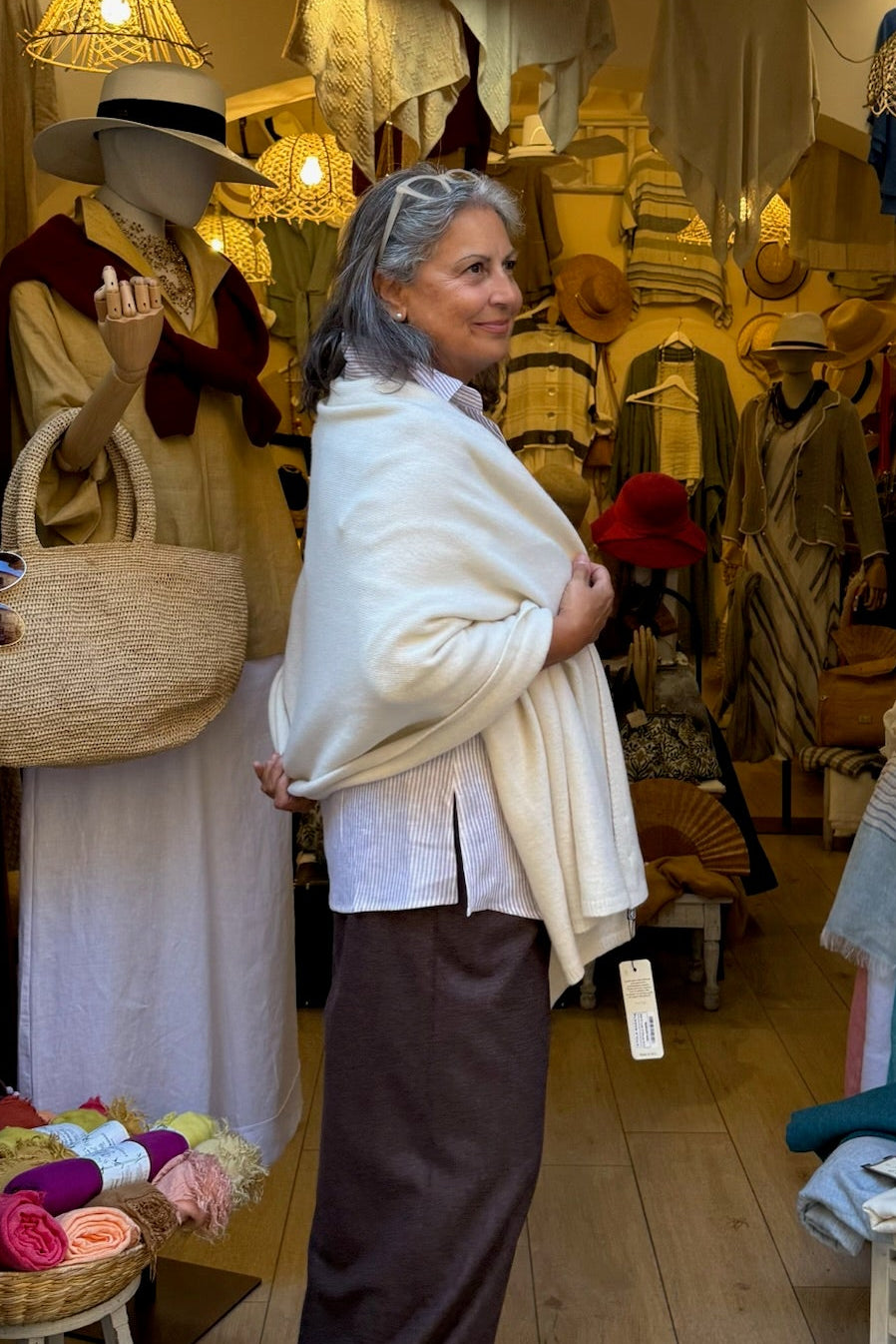 Stola in cashmere rigenerato