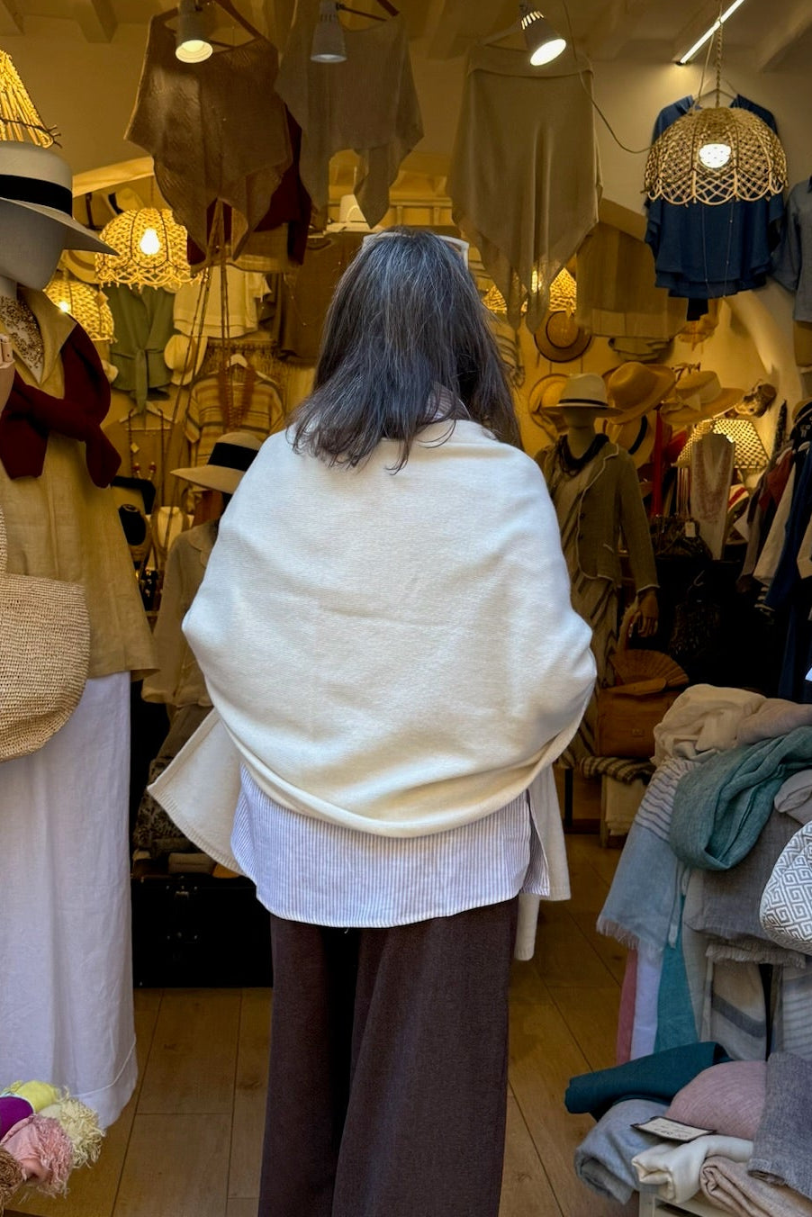 Stola in cashmere rigenerato