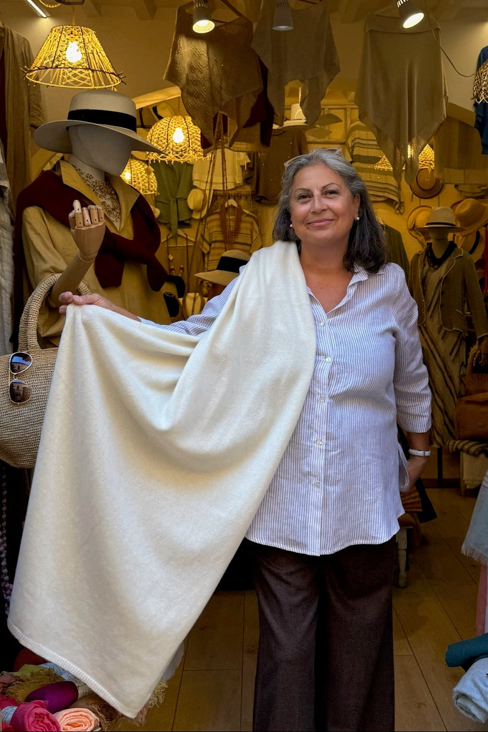 Stola in cashmere rigenerato