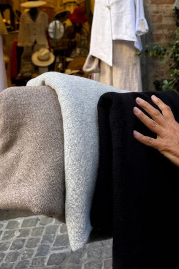 Recycled cashmere stole