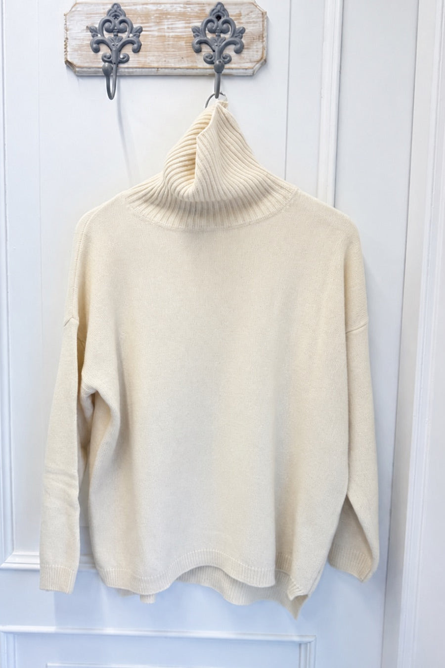 Maglia in cashmere rigenerato - collo alto