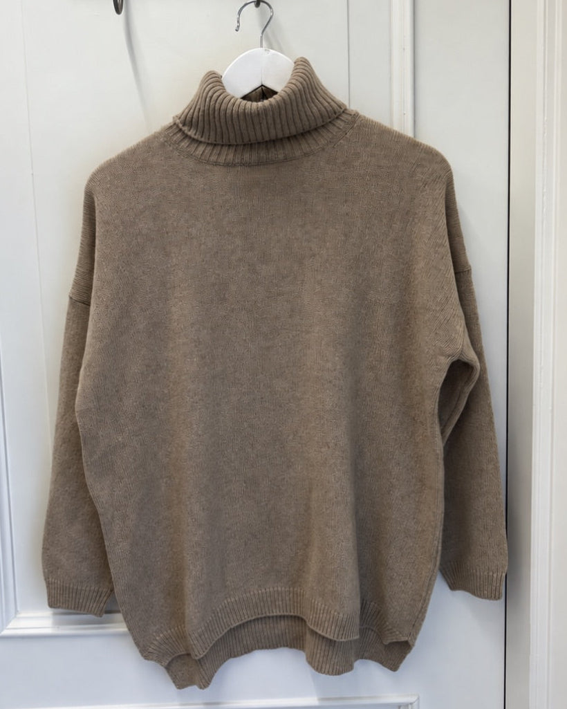 Maglia in cashmere rigenerato - collo alto